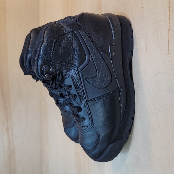 Nike Goadome Black Leather Kids Boots  314610-002 - Picture 5 of 11